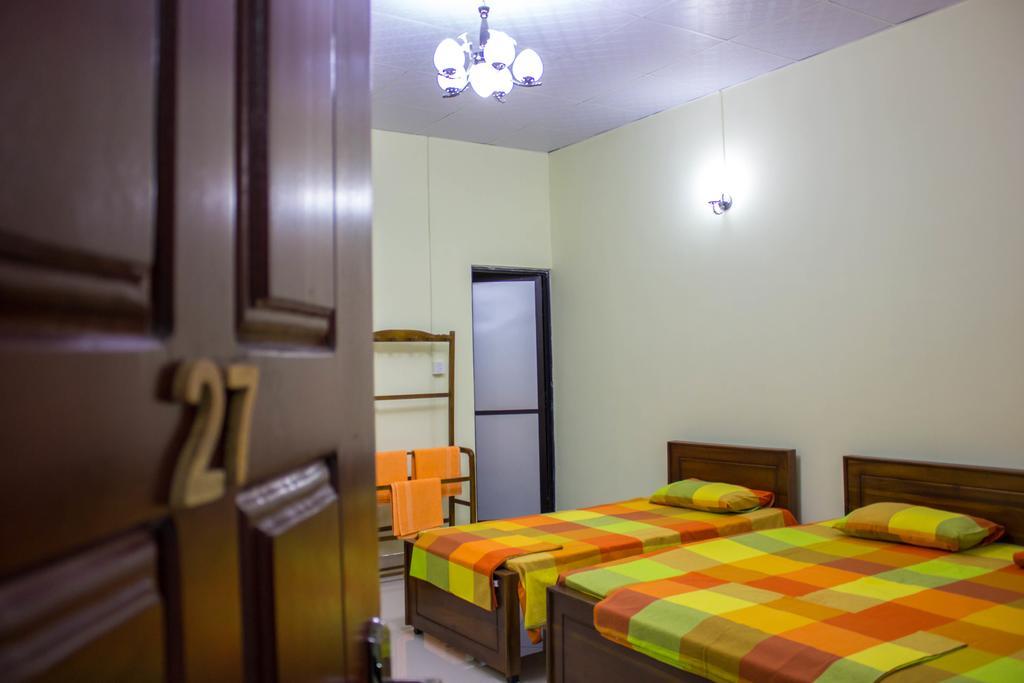 สัตโยทัย เรสซิเดนซ์ Bed & Breakfast แคนดี้ ภายนอก รูปภาพ