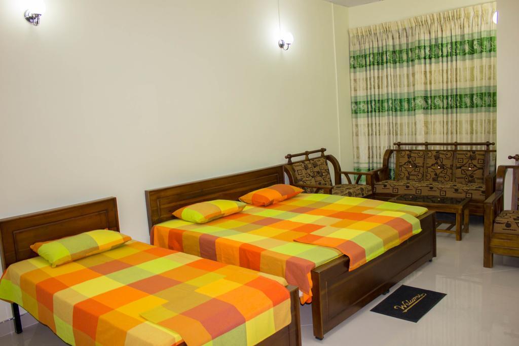 สัตโยทัย เรสซิเดนซ์ Bed & Breakfast แคนดี้ ภายนอก รูปภาพ