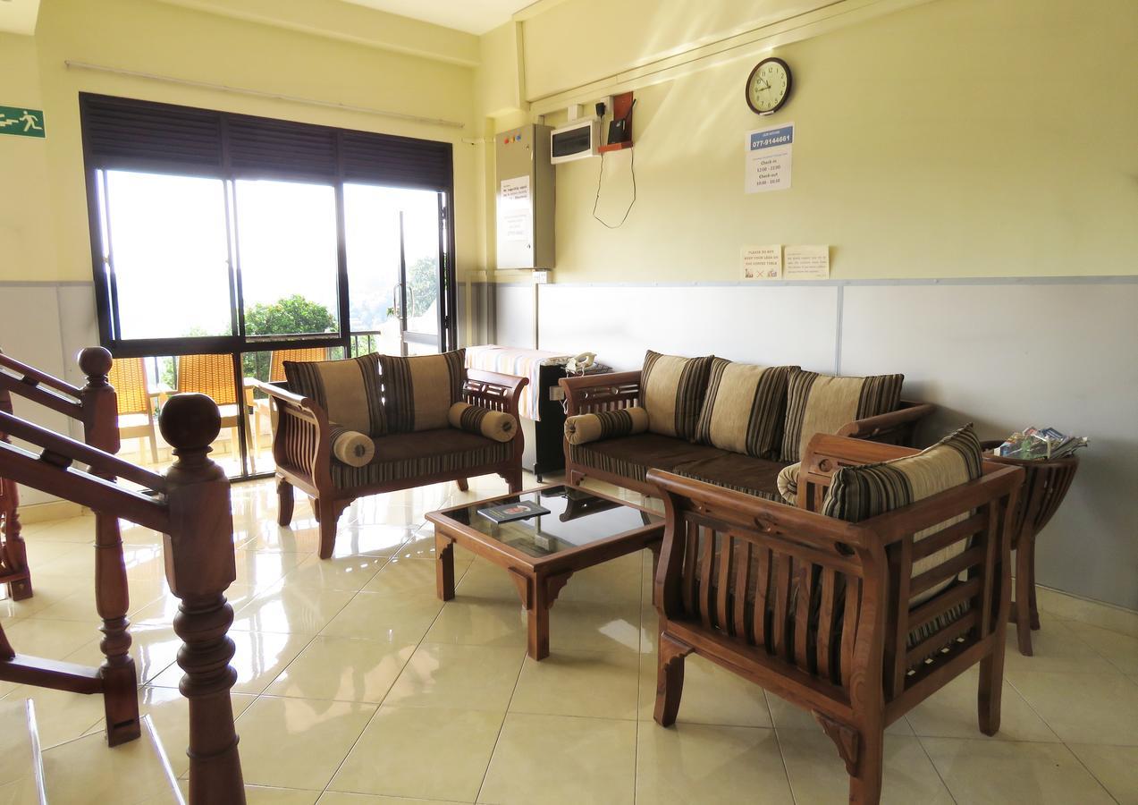 สัตโยทัย เรสซิเดนซ์ Bed & Breakfast แคนดี้ ภายนอก รูปภาพ