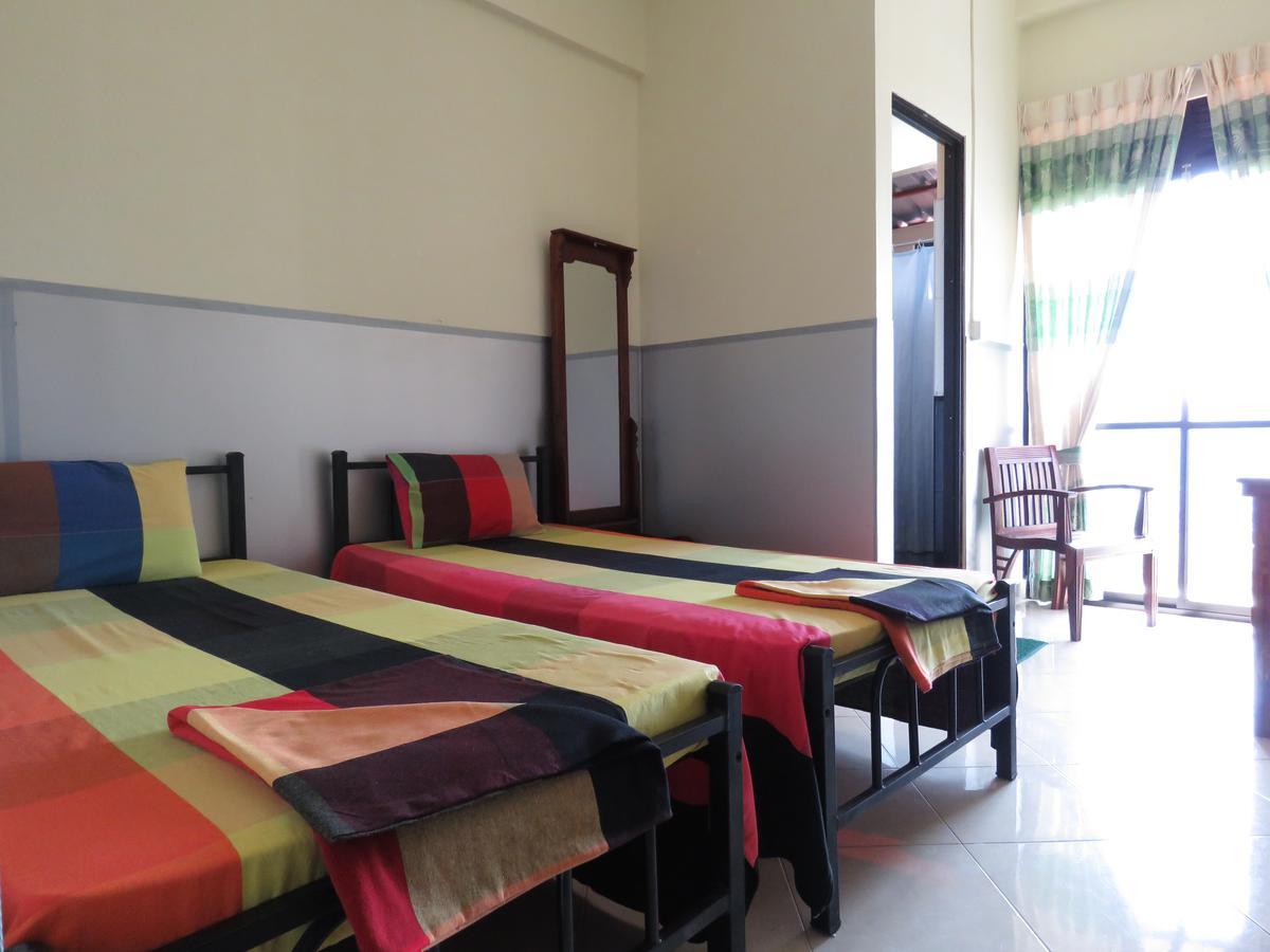 สัตโยทัย เรสซิเดนซ์ Bed & Breakfast แคนดี้ ภายนอก รูปภาพ