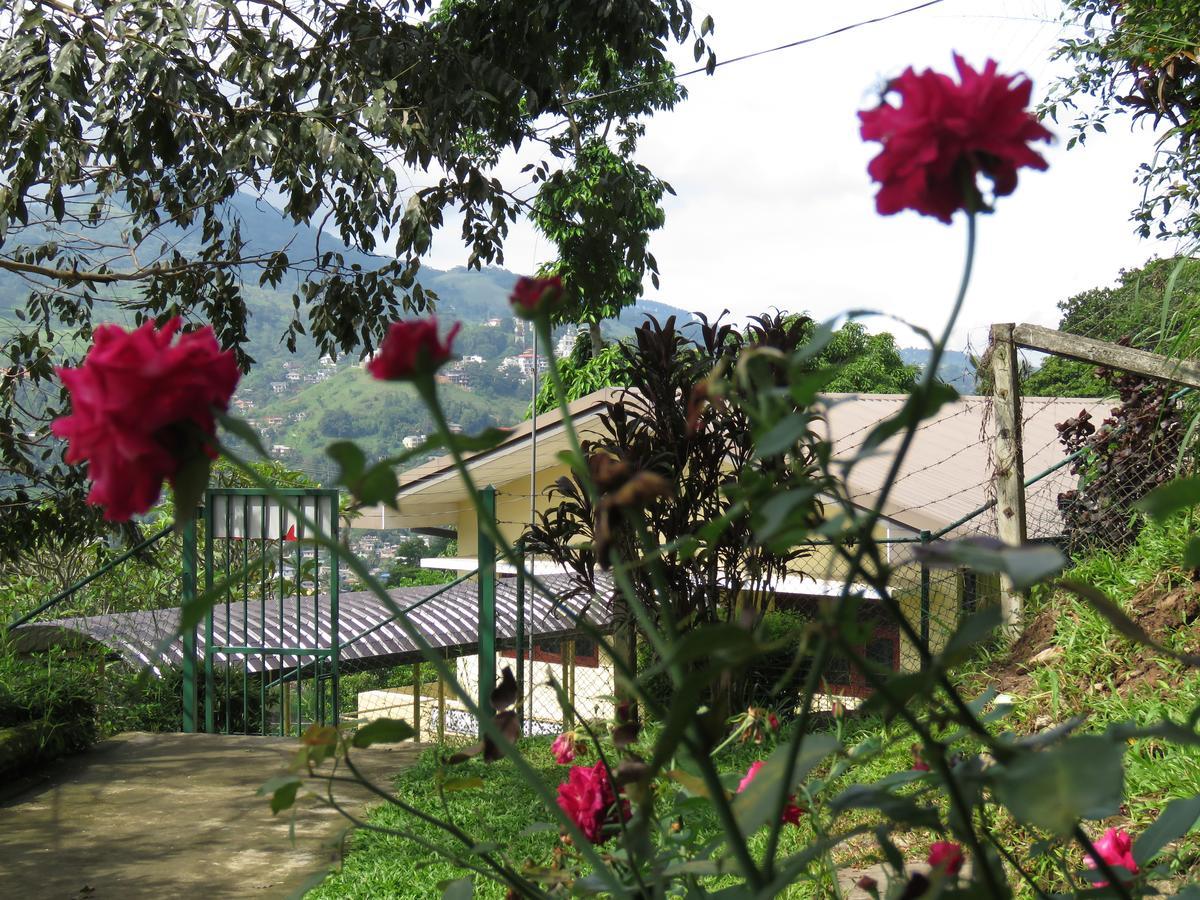 สัตโยทัย เรสซิเดนซ์ Bed & Breakfast แคนดี้ ภายนอก รูปภาพ
