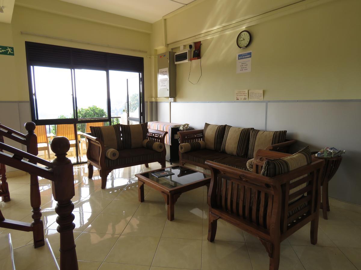 สัตโยทัย เรสซิเดนซ์ Bed & Breakfast แคนดี้ ภายนอก รูปภาพ