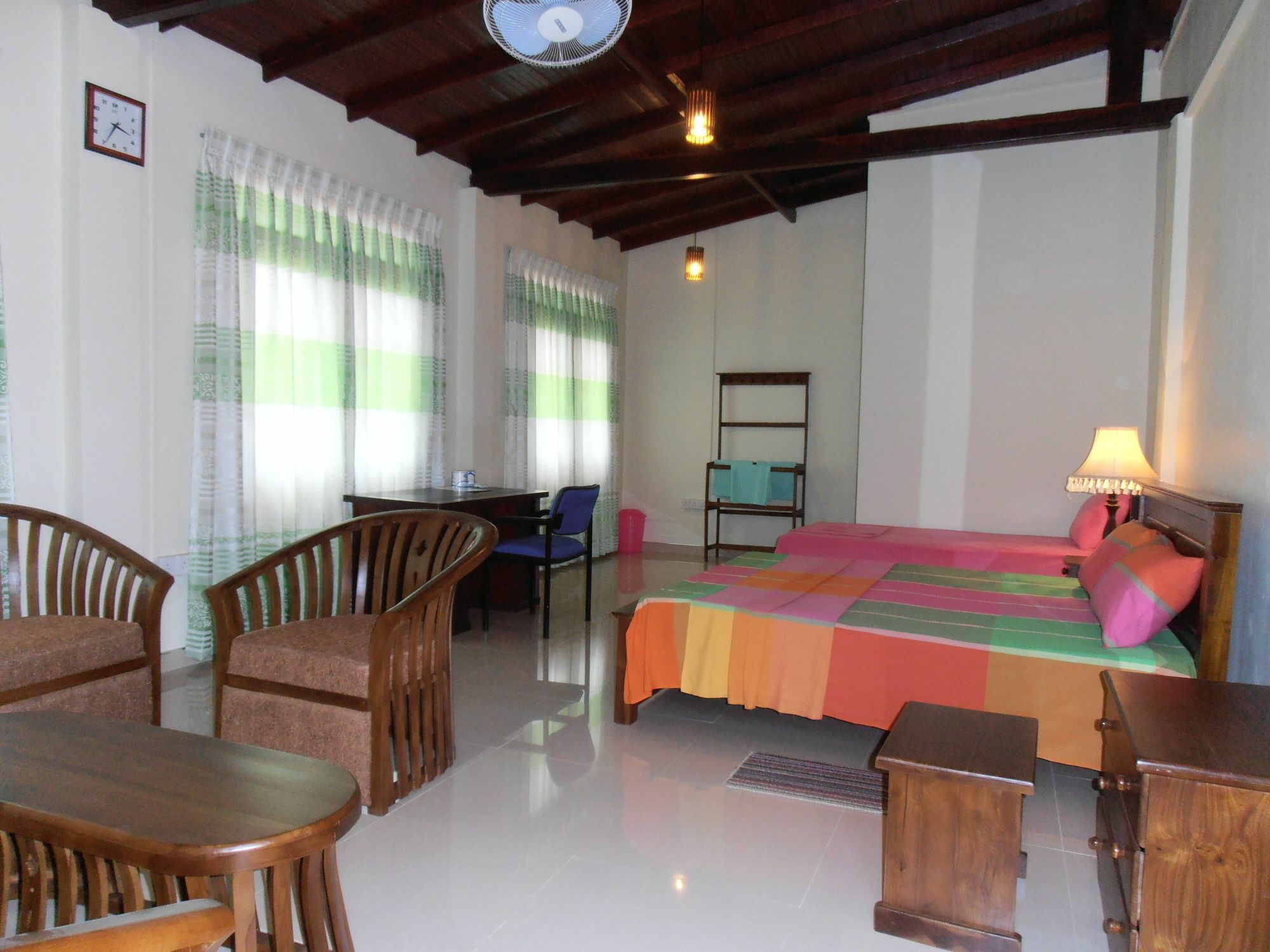 สัตโยทัย เรสซิเดนซ์ Bed & Breakfast แคนดี้ ภายนอก รูปภาพ